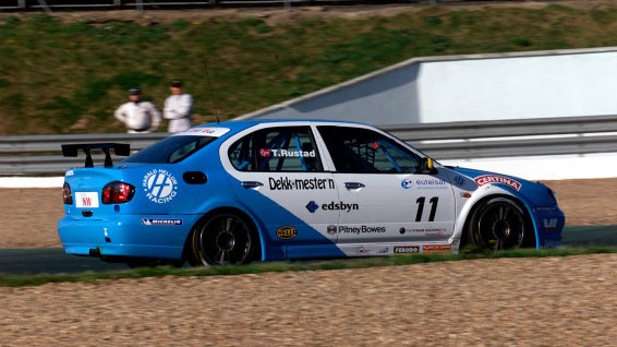 Nissan etcc race 3